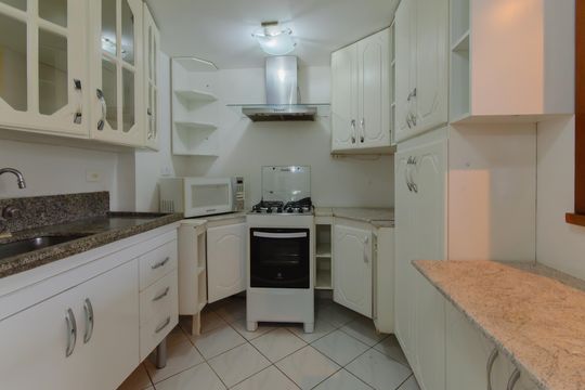 Cozinha de apartamento à venda com 2 quartos, 65m² em Aclimação, São Paulo