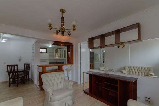 Sala de apartamento à venda com 2 quartos, 65m² em Aclimação, São Paulo