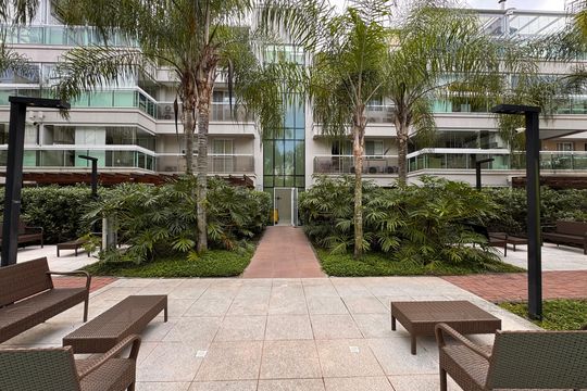 Fachada de apartamento à venda com 2 quartos, 99m² em Recreio dos Bandeirantes, Rio de Janeiro