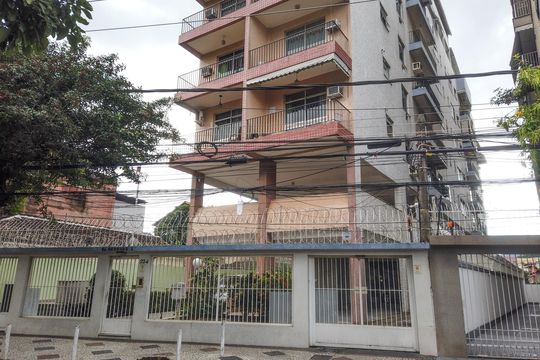 Fachada de apartamento à venda com 2 quartos, 68m² em Taquara, Rio de Janeiro