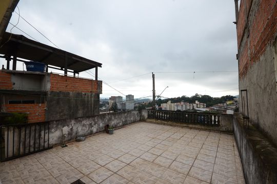 Terraço de casa para alugar com 2 quartos, 100m² em Jardim Bandeirantes (zona Norte), São Paulo