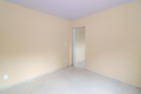 Quarto de casa para alugar com 1 quarto, 30m² em Padre Miguel, Rio de Janeiro