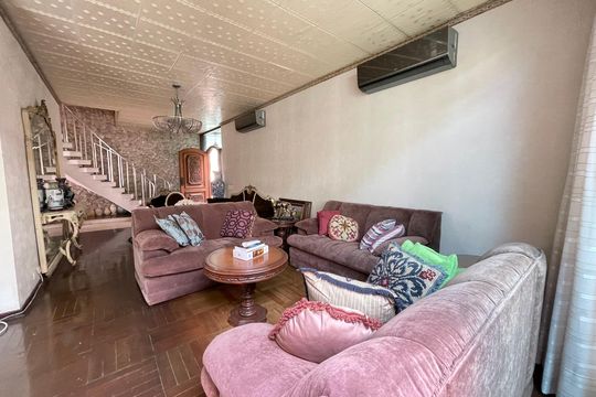 Casa à venda com 4 quartos, 390m² em Vila Pirajussara, São Paulo