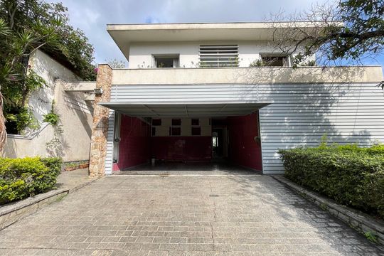 Garagem de casa à venda com 4 quartos, 390m² em Vila Pirajussara, São Paulo