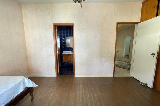 Quarto 2 de casa à venda com 4 quartos, 390m² em Vila Pirajussara, São Paulo