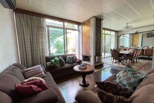 Sala de Estar de casa à venda com 4 quartos, 390m² em Vila Pirajussara, São Paulo