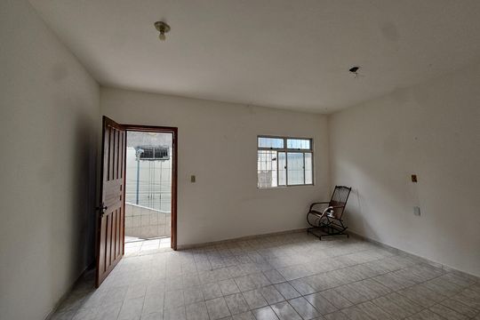 Casa para alugar com 3 quartos, 100m² em Brotas, Salvador