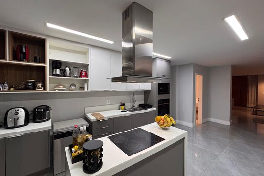 Cozinha de casa de condomínio para alugar com 4 quartos, 450m² em Recreio dos Bandeirantes, Rio de Janeiro