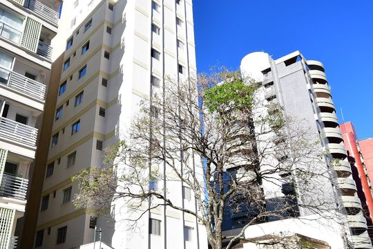 Fachada do Prédio de apartamento para alugar com 1 quarto, 58m² em Centro, Campinas