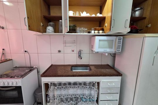 Cozinha de apartamento para alugar com 1 quarto, 60m² em Guilhermina, Praia Grande