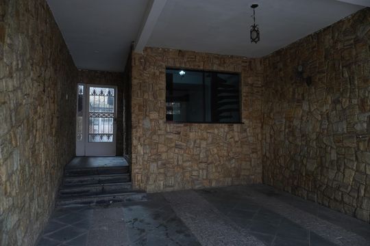 Garagem de casa à venda com 5 quartos, 350m² em Jardim Nossa Senhora do Carmo, São Paulo