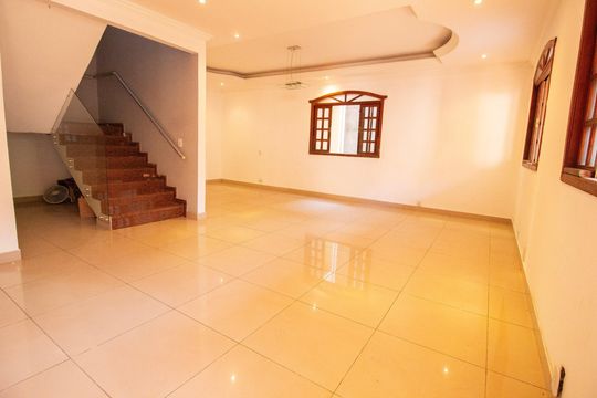 Sala  de casa à venda com 5 quartos, 330m² em Alto Caiçaras, Belo Horizonte