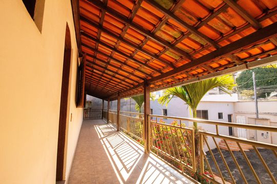 Varanda - Suite 02  de casa à venda com 5 quartos, 330m² em Alto Caiçaras, Belo Horizonte