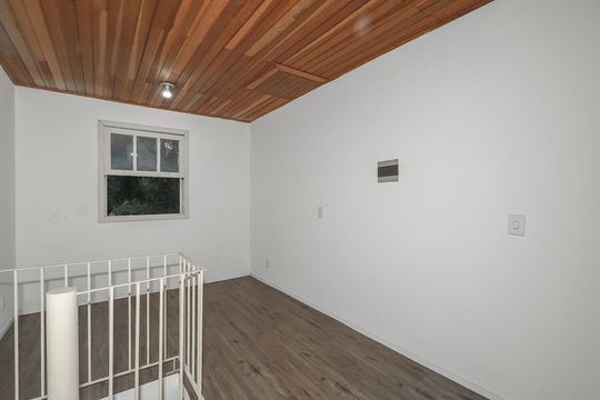 Quarto de casa de condomínio à venda com 1 quarto, 36m² em Bom Jesus, Porto Alegre