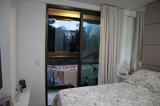 QUARTO 2 COM VARANDA  de apartamento para alugar com 2 quartos, 71m² em Recreio dos Bandeirantes, Rio de Janeiro