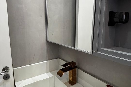 Banheiro de apartamento à venda com 2 quartos, 76m² em Jardim Alvorada, Santo André