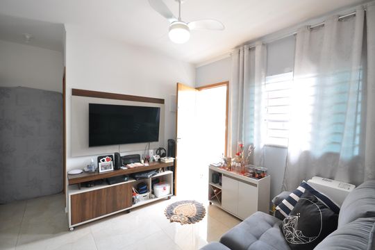 Sala de casa de condomínio à venda com 2 quartos, 40m² em Vila Gustavo, São Paulo