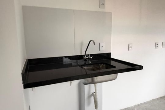 Cozinha de kitnet/studio à venda com 1 quarto, 23m² em Jardim das Acacias, São Paulo