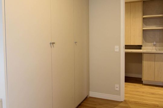 Quarto 1 de apartamento para alugar com 2 quartos, 40m² em Cidade Jardim, São Paulo