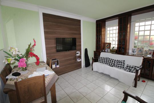Sala de casa para alugar com 2 quartos, 110m² em Residencial Bosque dos Ipes, São José dos Campos