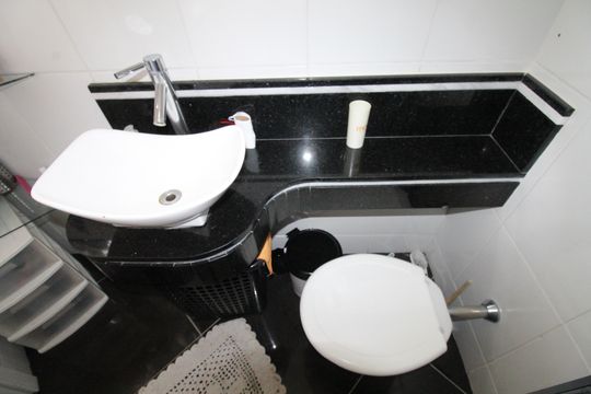 Banheiro da Suíte 2 de casa para alugar com 2 quartos, 110m² em Residencial Bosque dos Ipes, São José dos Campos