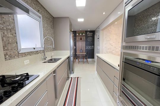 Cozinha de apartamento à venda com 3 quartos, 139m² em Jardim Arpoador, São Paulo