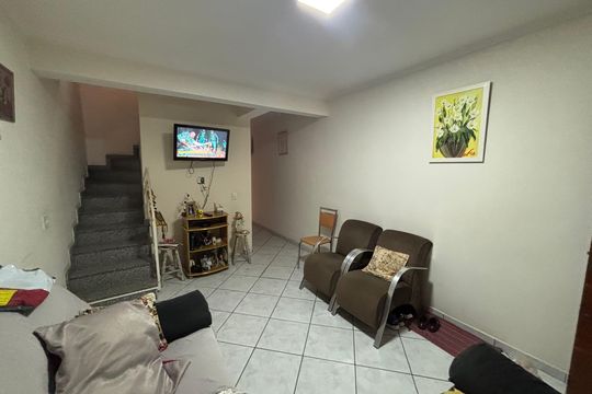 Casa à venda com 3 quartos, 140m² em Jardim Santa Maria, São Paulo