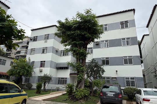 Fachada do bloco de apartamento à venda com 2 quartos, 60m² em Jacarepaguá, Rio de Janeiro