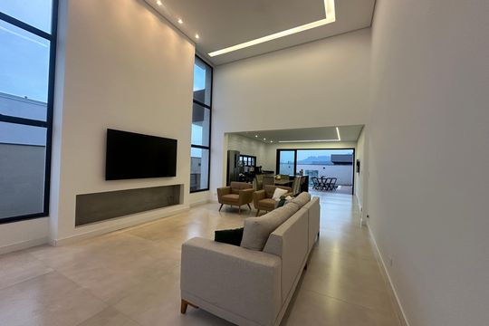Casa de Condomínio à venda com 3 quartos, 196m² em Sítio do Rosário, Barueri