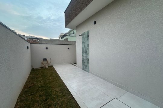 Quintal de casa de condomínio à venda com 3 quartos, 196m² em Sítio do Rosário, Barueri