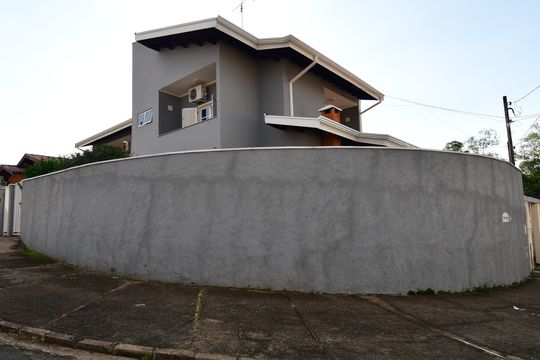 Fachada de casa à venda com 3 quartos, 240m² em Parque Imperador, Campinas