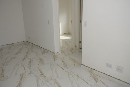 Sala de apartamento para alugar com 2 quartos, 54m² em Jardim Vitória, Embu das Artes