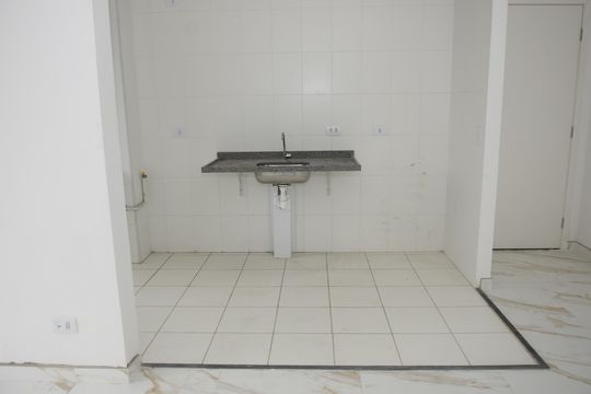Cozinha de apartamento para alugar com 2 quartos, 54m² em Jardim Vitória, Embu das Artes