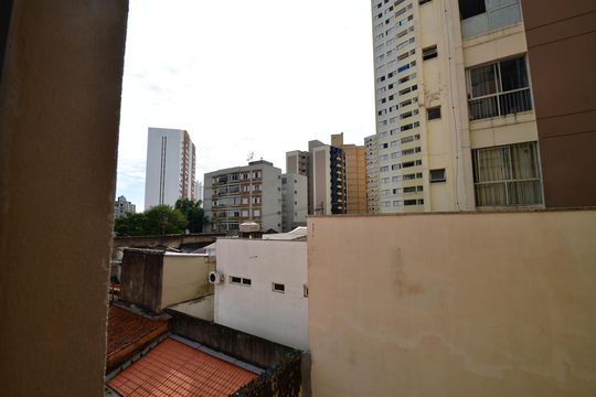 Quarto Suíte - Vista de apartamento para alugar com 1 quarto, 54m² em Centro, Campinas