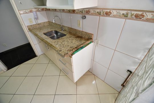 Cozinha de apartamento para alugar com 1 quarto, 54m² em Centro, Campinas