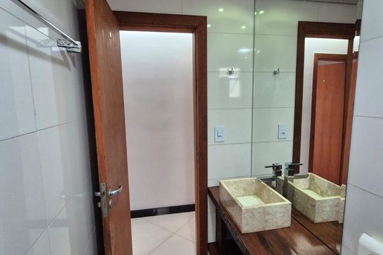 Banheiro de apartamento para alugar com 3 quartos, 61m² em Cardoso, Belo Horizonte