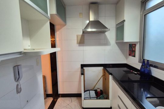 Cozinha de apartamento para alugar com 3 quartos, 61m² em Cardoso, Belo Horizonte