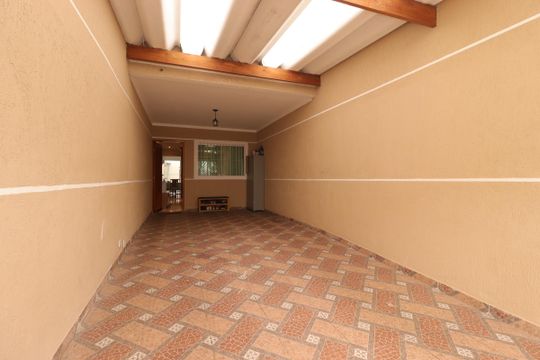 Garagem de casa à venda com 4 quartos, 1000m² em Vila Cecilia Maria, Santo André