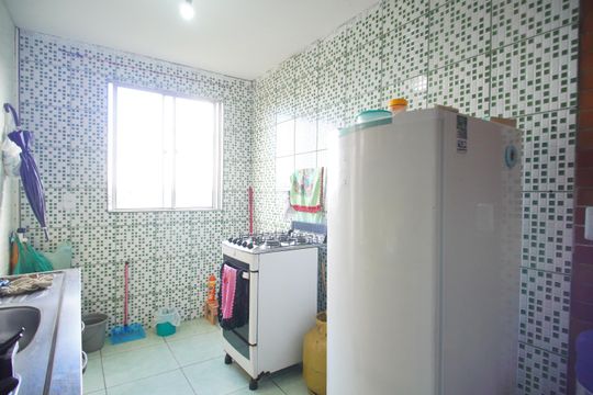 Cozinha de apartamento para alugar com 2 quartos, 48m² em Lomba da Palmeira, Sapucaia do Sul