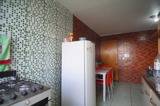 Cozinha de apartamento para alugar com 2 quartos, 48m² em Lomba da Palmeira, Sapucaia do Sul
