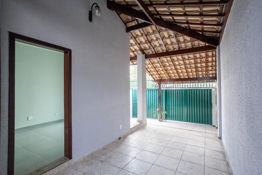 Garagem de casa para alugar com 3 quartos, 180m² em Santa Monica, Belo Horizonte