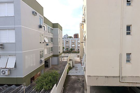 Vista do Quarto de apartamento à venda com 1 quarto, 55m² em Vila Ipiranga, Porto Alegre