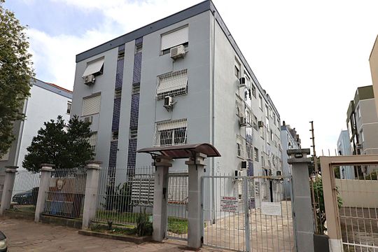 Fachada do prédio de apartamento à venda com 1 quarto, 55m² em Vila Ipiranga, Porto Alegre