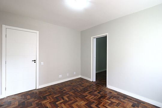 Sala de apartamento à venda com 1 quarto, 55m² em Vila Ipiranga, Porto Alegre