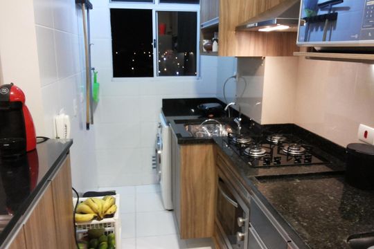 Cozinha de apartamento para alugar com 2 quartos, 45m² em Loteamento Villa Branca, Jacareí