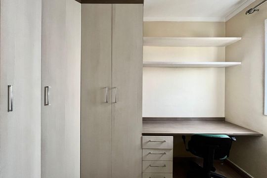 Quarto 2 de apartamento para alugar com 2 quartos, 56m² em Vila Progresso, Campinas