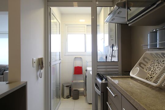 Cozinha e Área de Serviço de apartamento para alugar com 1 quarto, 54m² em Vila Nova Conceição, São Paulo