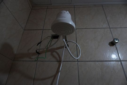Banheiro da Suíte de casa à venda com 2 quartos, 141m² em Vila Carmosina, São Paulo