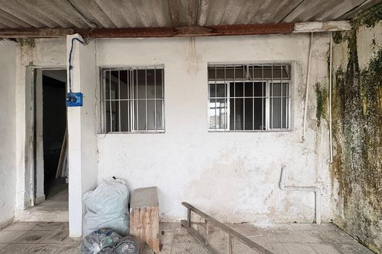 Casa 2 - Varanda  de casa à venda com 3 quartos, 400m² em Vila Palmeiras, São Paulo