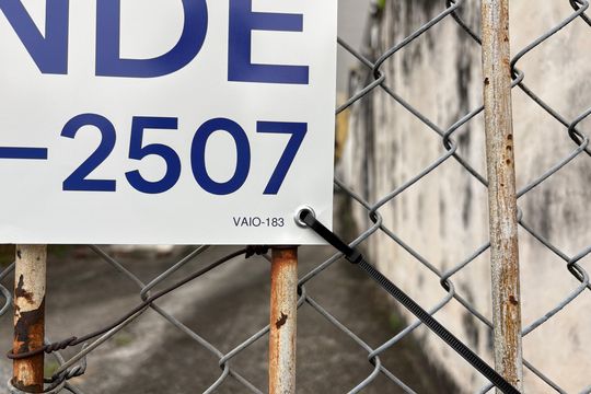 Placa - VAIO-183 de casa à venda com 3 quartos, 400m² em Vila Palmeiras, São Paulo